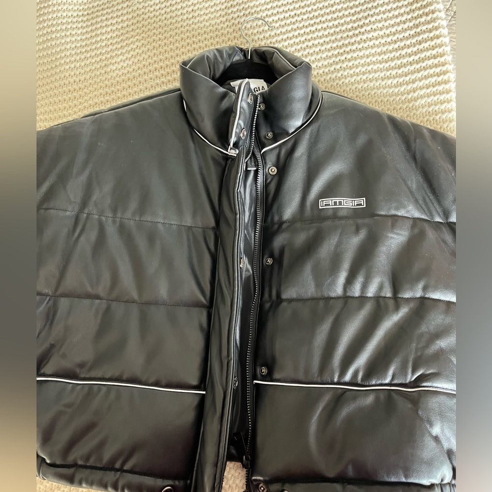 I. AM. GIA black puffer